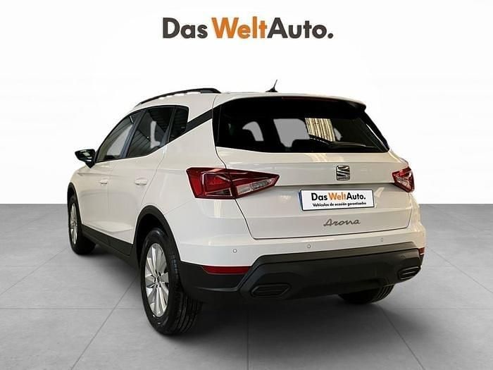 Usado Seat Arona Style Plus 110 CV (80 kW) 2021 Blanco SUV