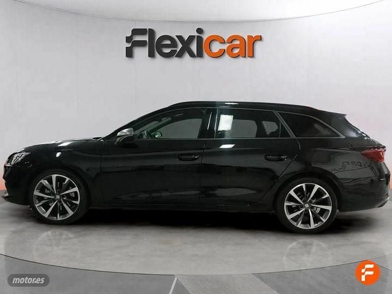 Usado Seat Leon FR 150 CV (110 kW) 2021 Negro Familiar