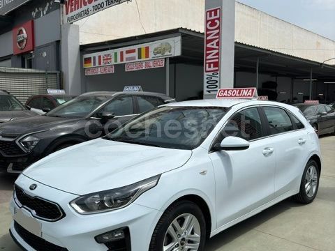 Usado Kia Ceed 120 CV (88 kW) 2021 Blanco Utilitario