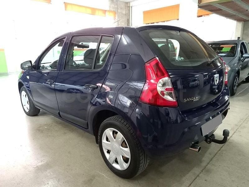 Usado Dacia Sandero Ambiance 75 CV (55 kW) 2011 Azul Berlina