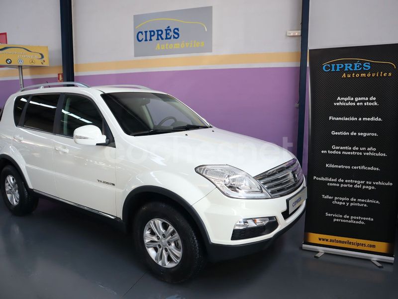 Blanco Usado 2013 Ssangyong Rexton Limited SUV | 14.900 € - Imagen 1/4