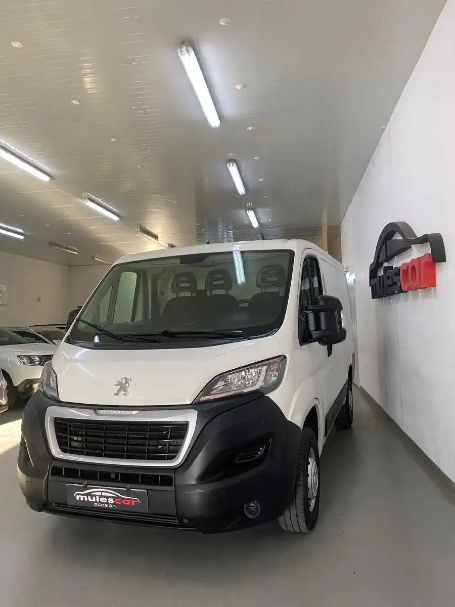 Usado Peugeot Boxer 120 CV (88 kW) 2021 Blanco Van