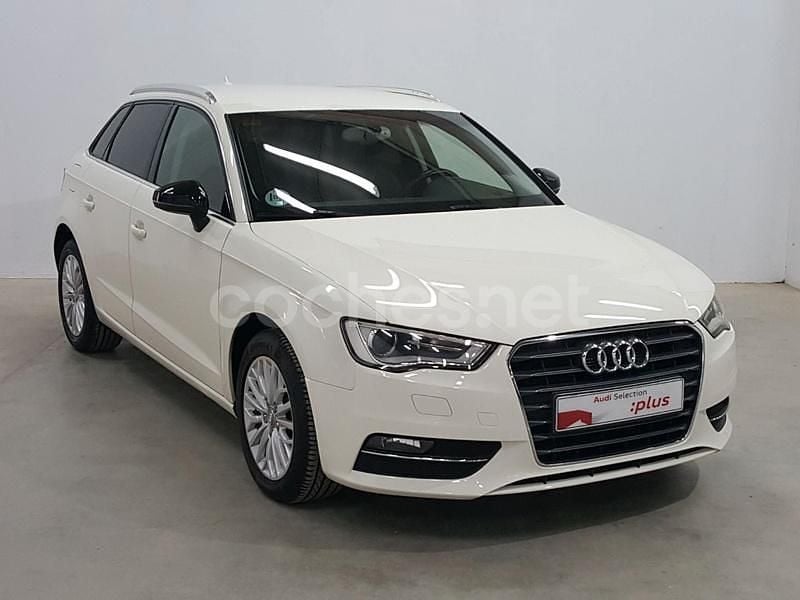 Blanco Usado 2014 Audi A3 Sportback Ambiente Utilitario | 14.900 € (Precio justo) - Imagen 1/4