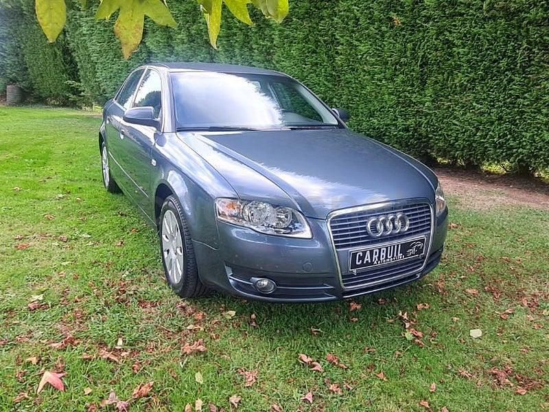 Usado Audi A4 140 HP (102 kW) 2006 Cinzento Sedan