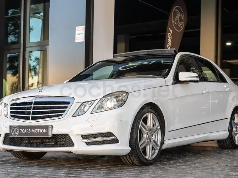 Usado Mercedes E220 Avantgarde 170 CV (125 kW) 2012 Blanco Familiar