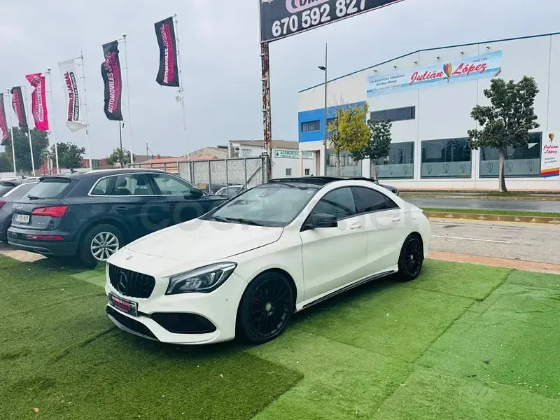 Usado Mercedes CLA200 136 CV (100 kW) 2017 Blanco Berlina