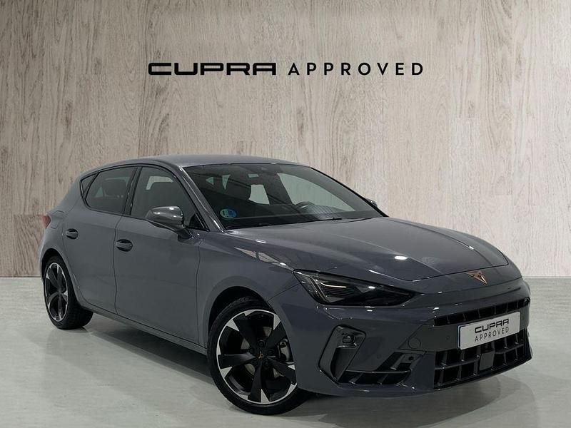 Gris Usado 2025 Cupra Leon Berlina | 28.490 € (Precio justo) - Imagen 1/4