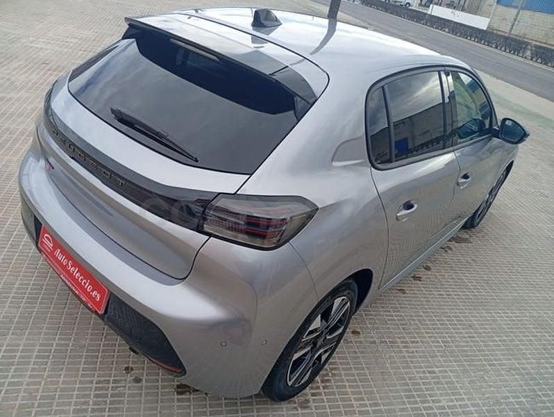 Usado Peugeot 208 Allure 100 CV (73 kW) 2025 Gris / plata Utilitario