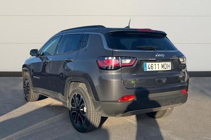 Usado Jeep Compass Limited 131 CV (96 kW) 2023 Gris SUV