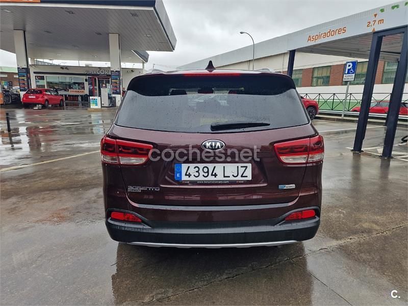 Usado Kia Sorento 200 CV (147 kW) 2015 Marrón SUV