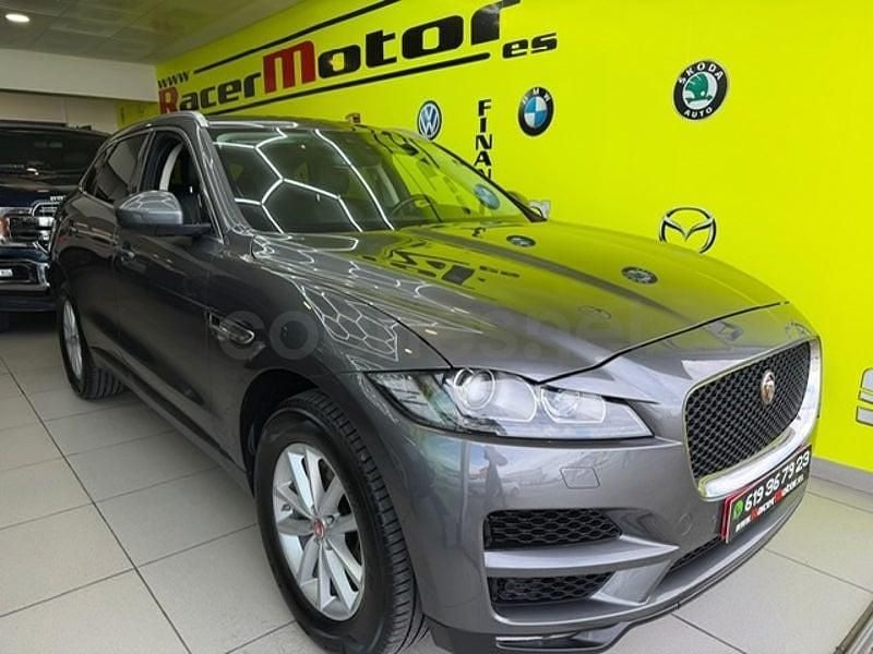 Usado Jaguar F-Pace Prestige 300 CV (220 kW) 2019 Gris / plata SUV