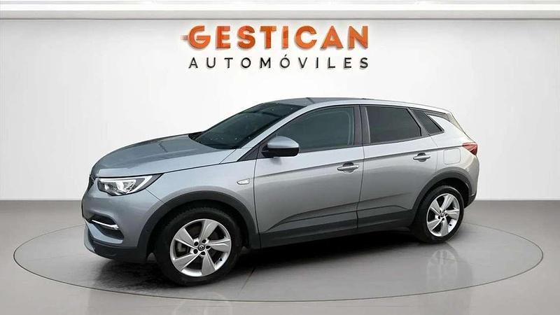 Usado Opel Grandland X Edition 224 CV (164 kW) 2022 Plateado SUV
