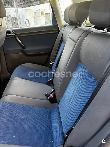 Usado VW Polo Highline 80 CV (58 kW) 2008 Azul Utilitario