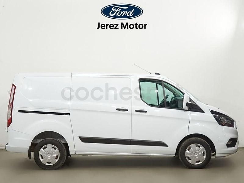 Usado Ford Tourneo Trend 136 CV (100 kW) 2023 Blanco Monovolumen