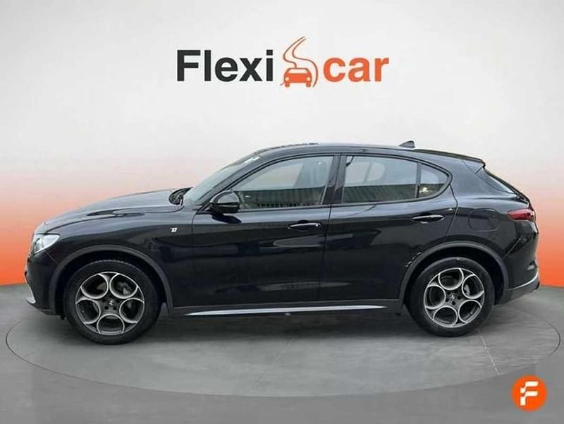 Usado Alfa Romeo Stelvio Veloce 209 CV (153 kW) 2022 Negro SUV