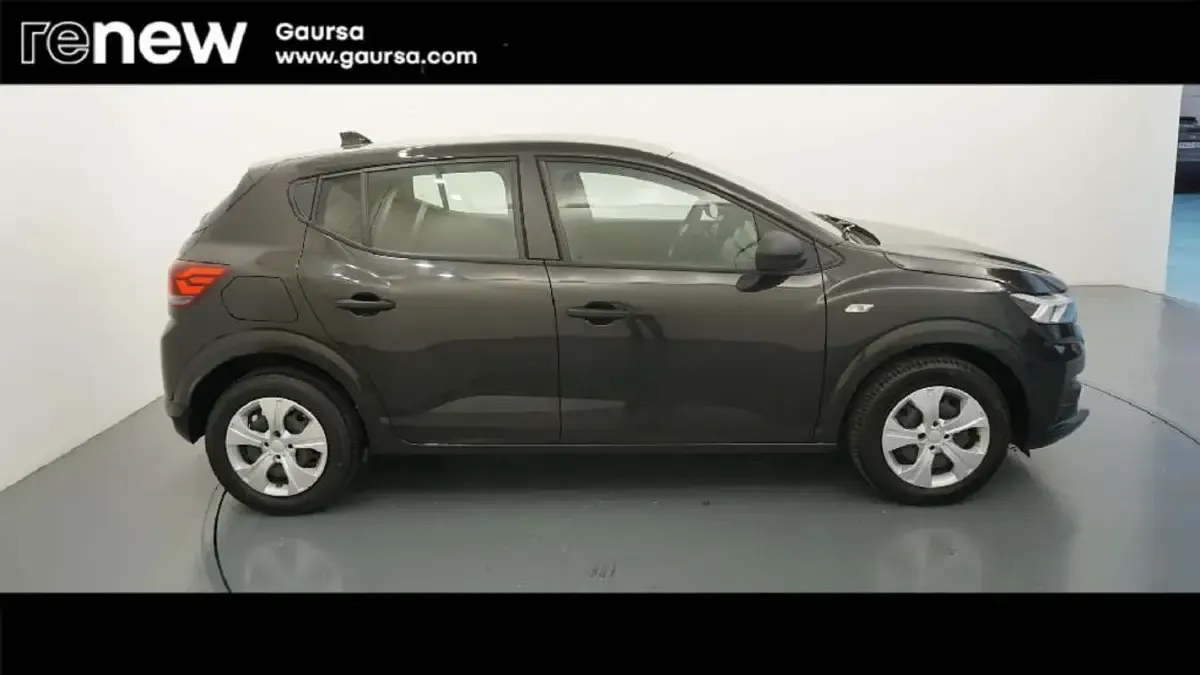 Usado Dacia Sandero Essentiel 101 CV (74 kW) 2023 Negro Berlina