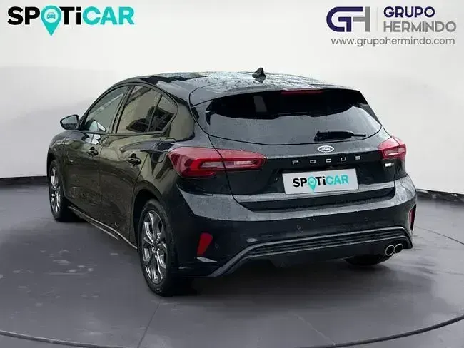 Usado Ford Focus ST-Line 125 CV (91 kW) 2023 Negro Berlina