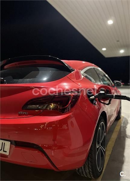 Rojo Usado 2018 Opel Astra GTC Sportive Berlina | 12.500 € (Un poco caro) - Imagen 1/1