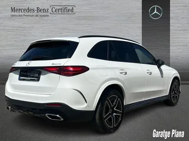 Usado Mercedes GLC200 204 CV (150 kW) 2023 Blanco polar SUV