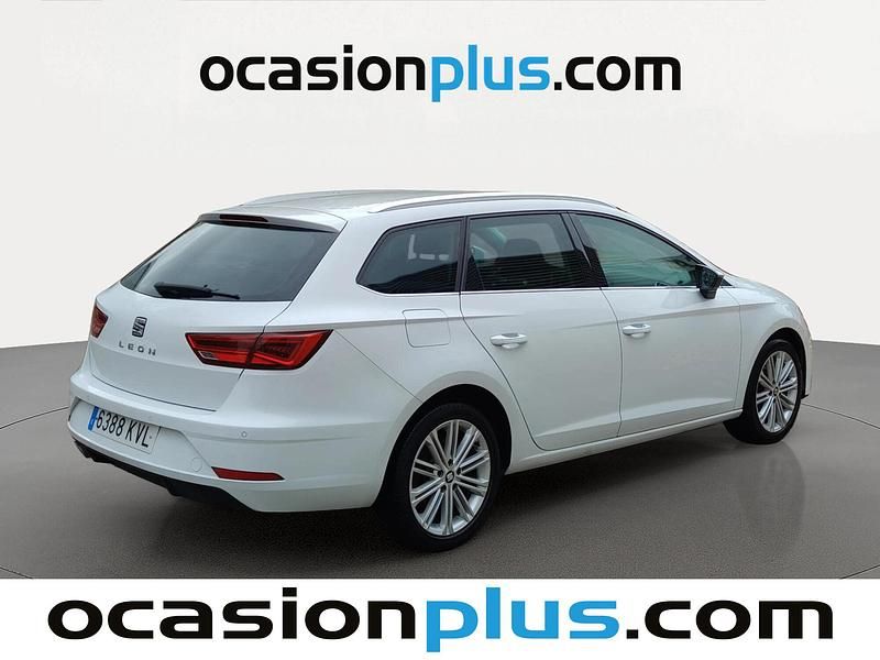 Usado Seat Leon XCELLENCE 150 CV (110 kW) 2019 Blanco Familiar