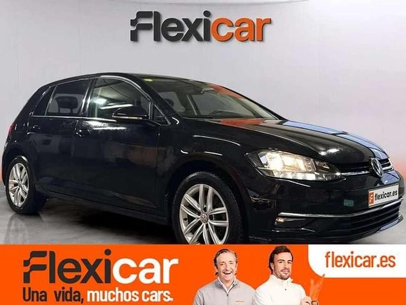 Usado VW Golf VII Advance 125 CV (91 kW) 2018 Negro Utilitario