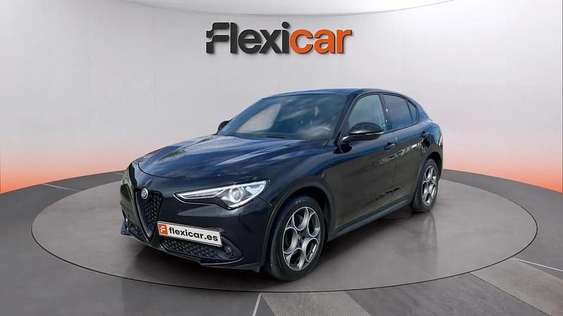 Usado Alfa Romeo Stelvio Sprint 160 CV (117 kW) 2022 Negro SUV