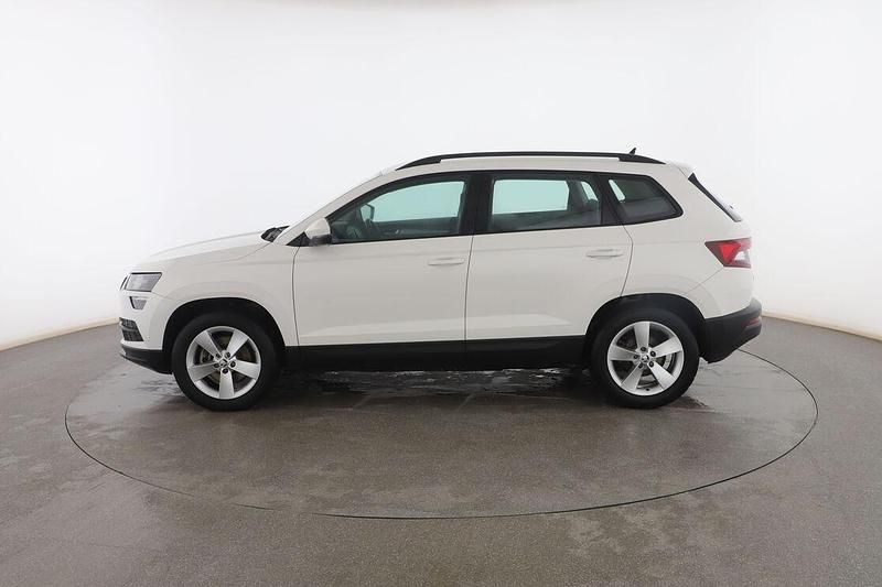 Usado Skoda Karoq Ambition 150 CV (110 kW) 2021 Blanco SUV