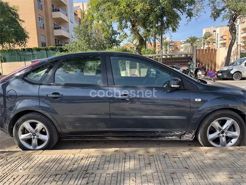 Azul Usado 2007 Ford Focus Ghia Berlina | 1800 € (Buen precio) - Imagen 1/4