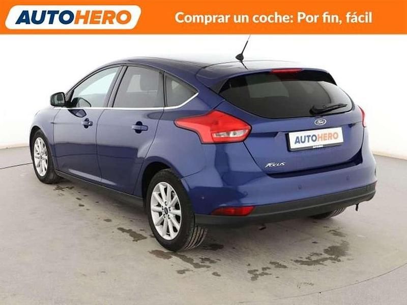 Usado Ford Focus Titanium 120 CV (88 kW) 2015 Gris Utilitario