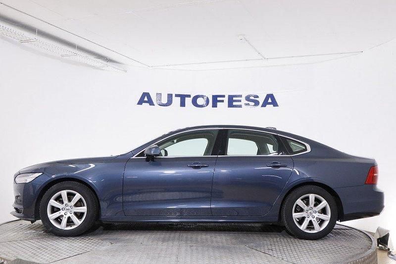 Usado Volvo S90 Momentum 150 CV (110 kW) 2020 Gris azulado Berlina