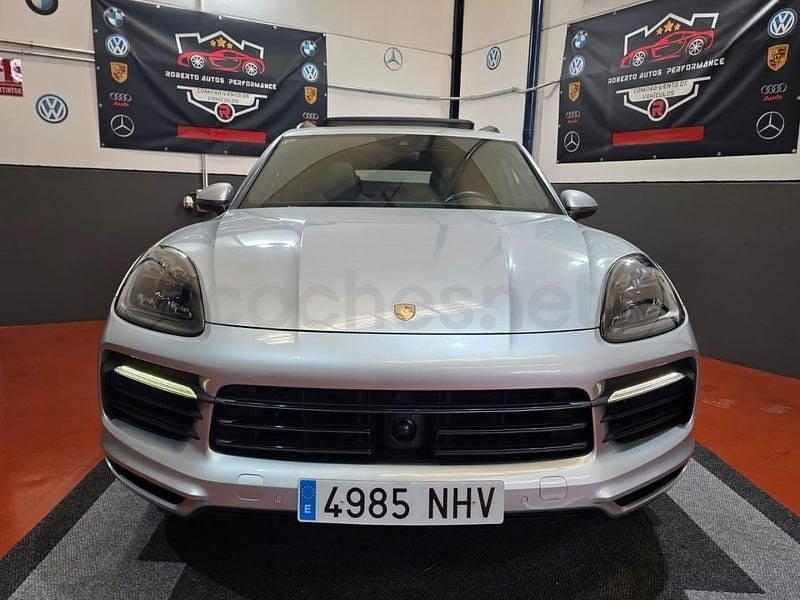Usado Porsche Cayenne 462 CV (339 kW) 2019 Gris / plata SUV
