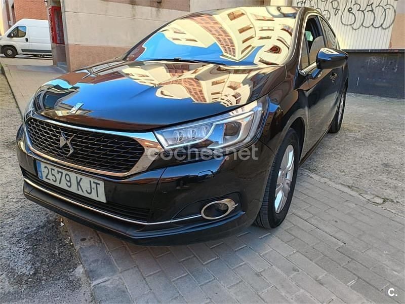 Usado DS Automobiles DS4 Crossback Style 131 CV (96 kW) 2018 Negro SUV