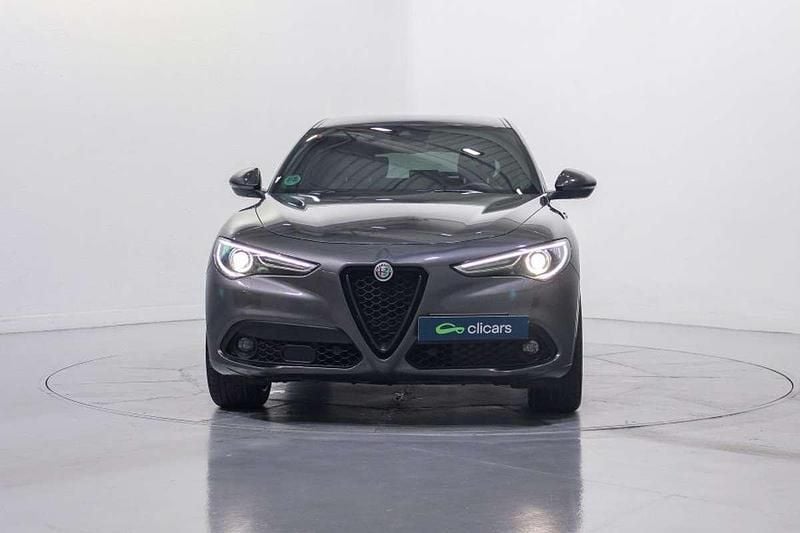 Usado Alfa Romeo Stelvio Ti 209 CV (153 kW) 2021 Gris SUV