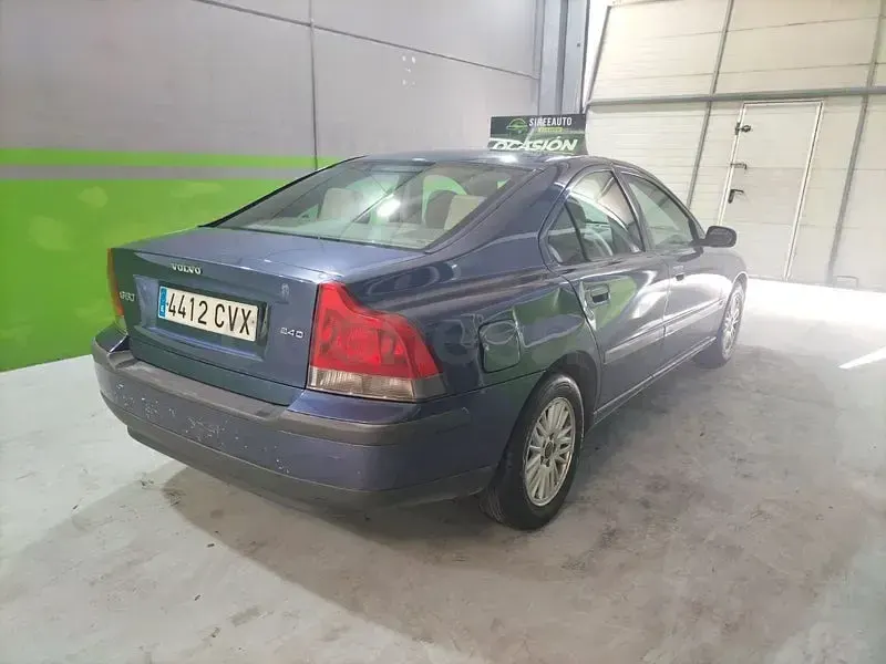 Usado Volvo S60 130 CV (95 kW) 2004 Azul Berlina