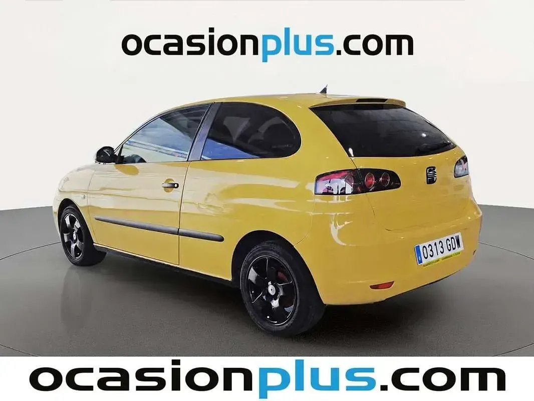 Usado Seat Ibiza Reference 70 CV (51 kW) 2008 Amarillo Utilitario
