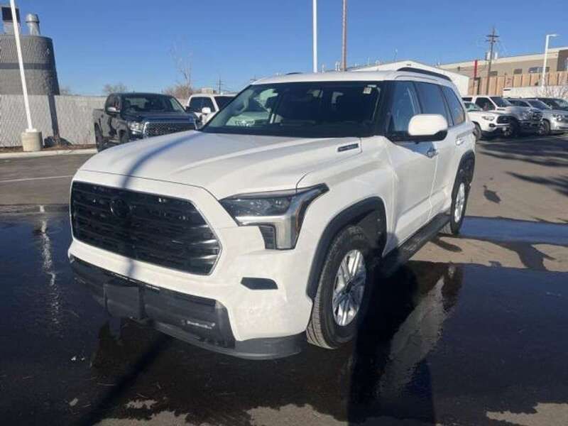 Blanco Usado 2023 Toyota Sequoia SR5 SUV | 115.300 € - Imagen 1/4
