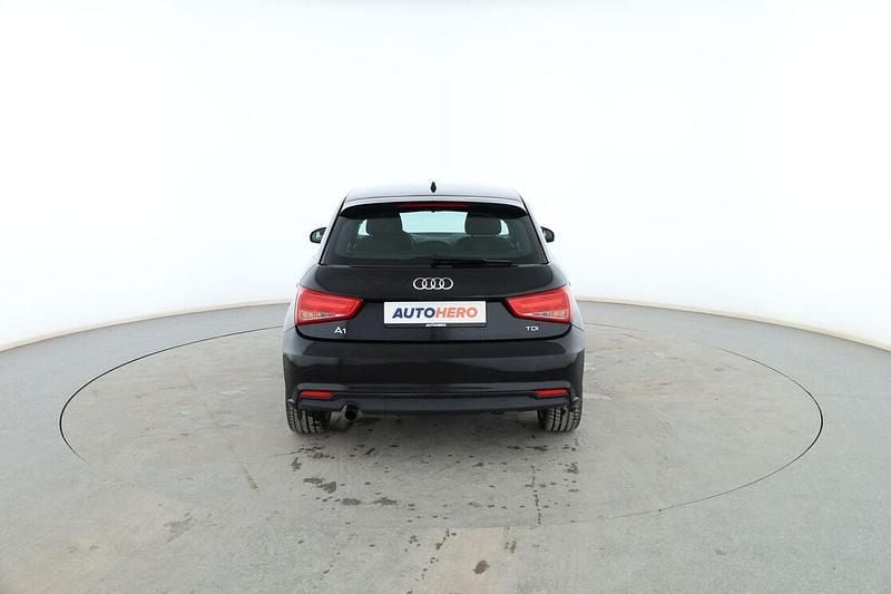 Usado Audi A1 Sportback Attraction 90 CV (66 kW) 2017 Negro Utilitario