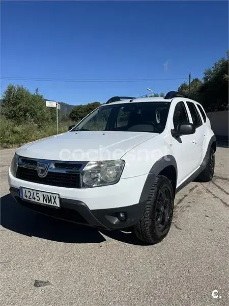 Usado Dacia Duster Ambiance 105 CV (77 kW) 2012 Blanco SUV