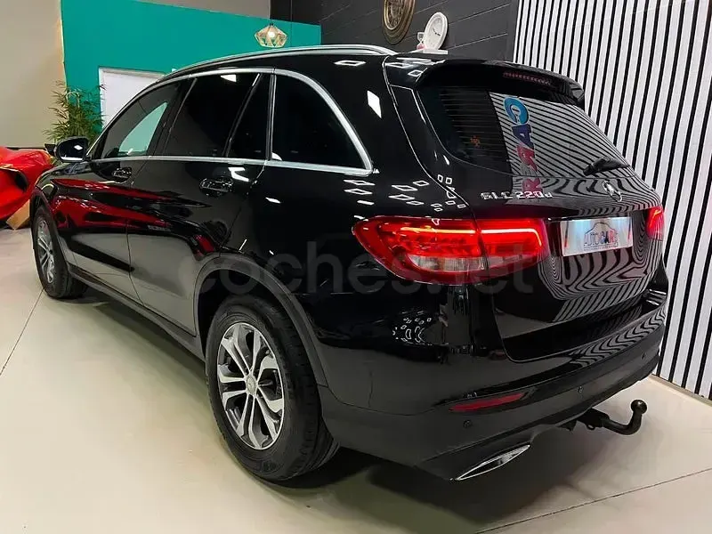Usado Mercedes GLC220 170 CV (125 kW) 2016 Negro SUV