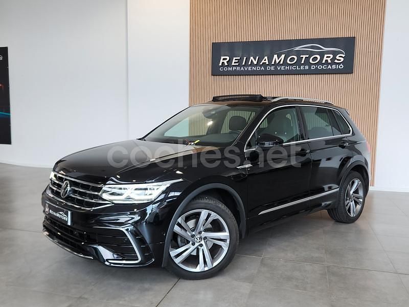 Negro Usado 2021 VW Tiguan R-line SUV | 33.990 € (Un poco caro) - Imagen 1/4