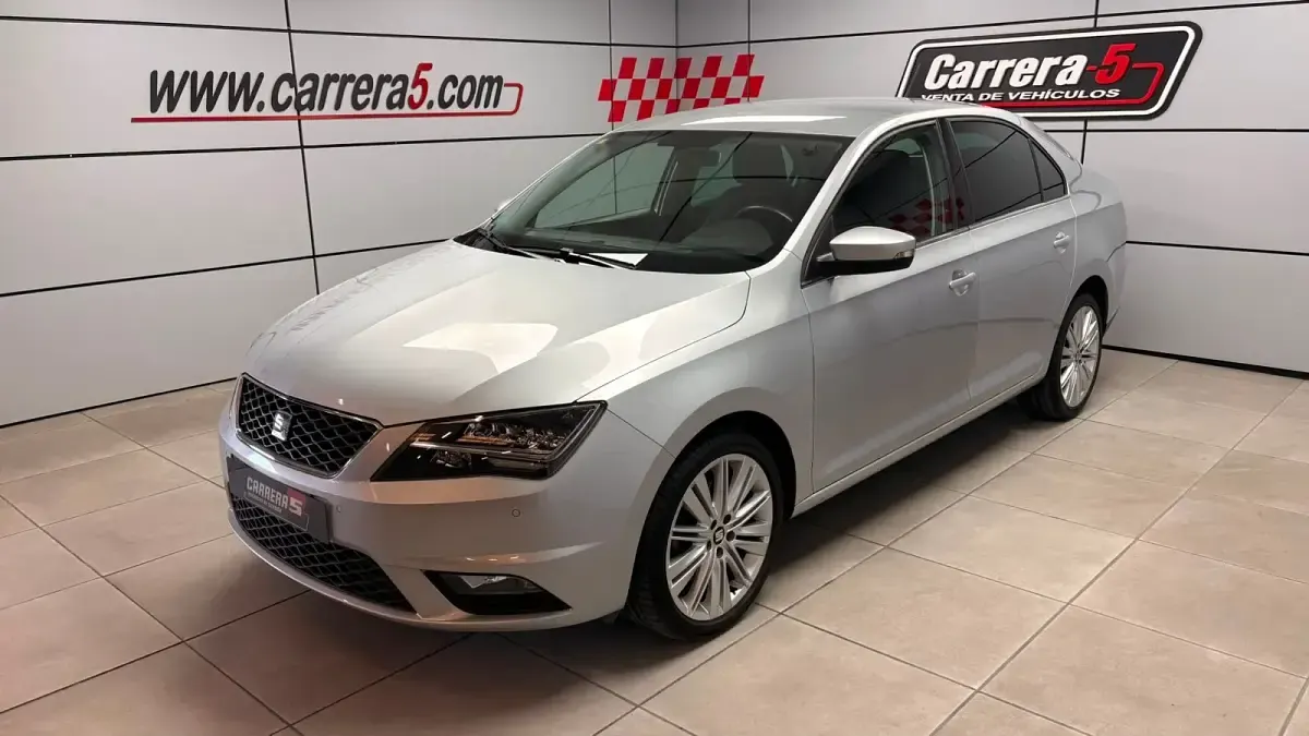 Usado Seat Toledo XCELLENCE 110 CV (80 kW) 2018 Gris Utilitario