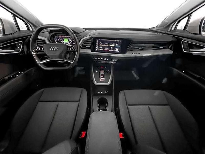 Usado Audi Q4 e-tron Sport 125 kW (170 CV) 2023 Blanco SUV