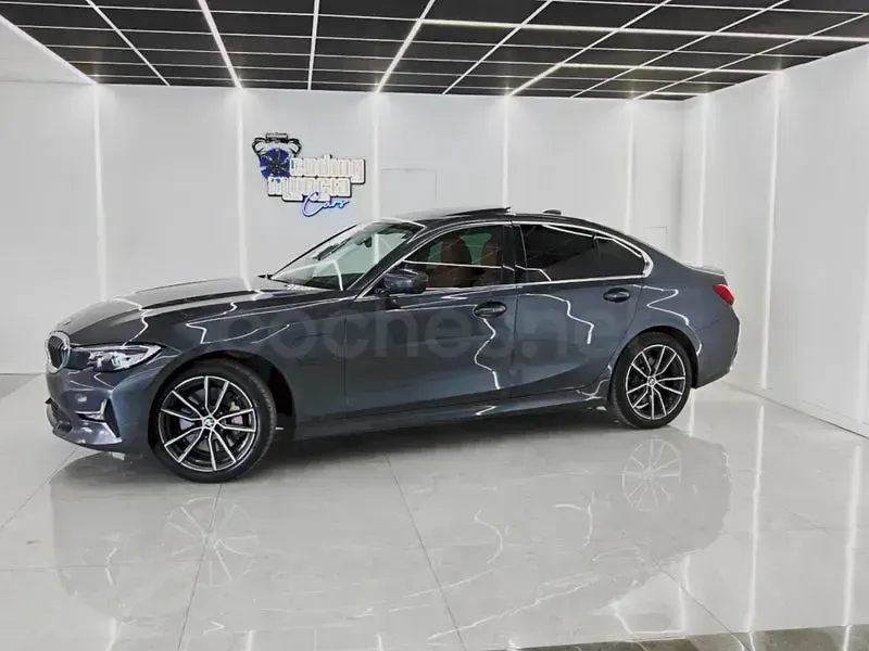 Usado BMW 330e Comfort Edition 292 CV (214 kW) 2021 Gris / plata Berlina