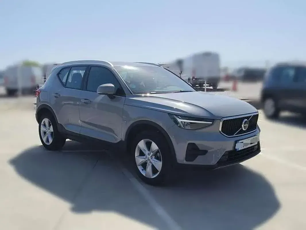 Usado Volvo XC40 Core 163 CV (119 kW) 2024 Gris SUV