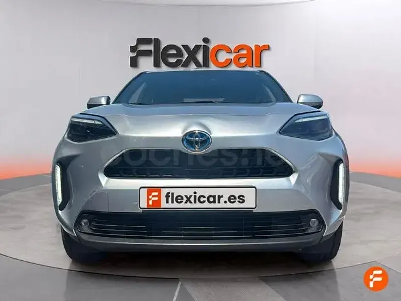 Usado Toyota Yaris Cross Active 116 CV (85 kW) 2022 Gris / plata SUV