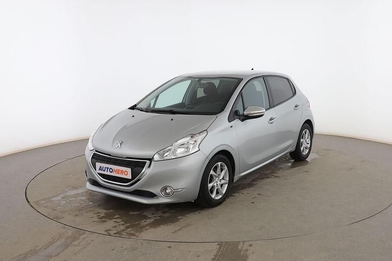 Gris Usado 2014 Peugeot 208 Style Utilitario | 8899 € (Un poco caro) - Imagen 1/3