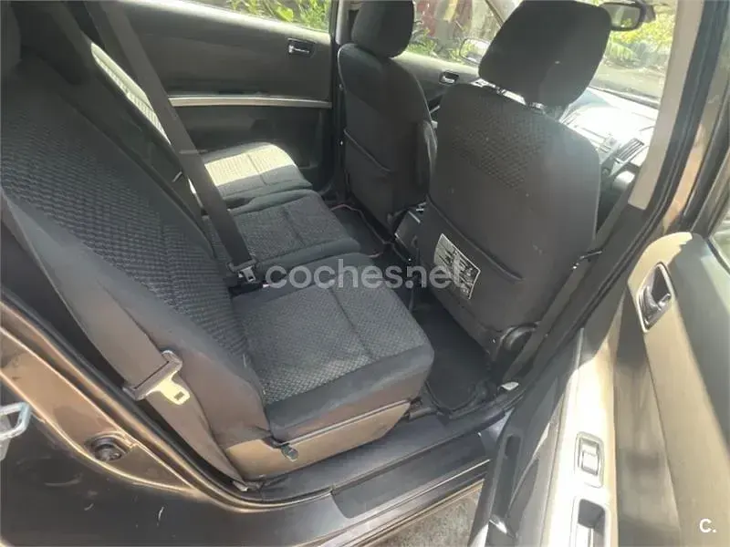 Usado Toyota Corolla Verso Luna 136 CV (100 kW) 2007 Gris / plata Monovolumen