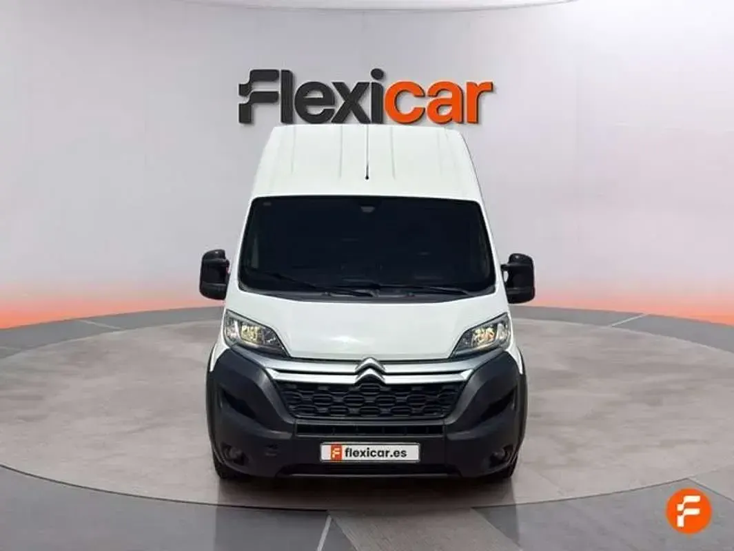 Usado Citroën Jumper 140 CV (102 kW) 2021 Blanco Monovolumen