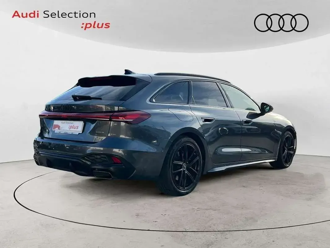 Usado Audi A5 299 CV (219 kW) 2025 Gris Familiar