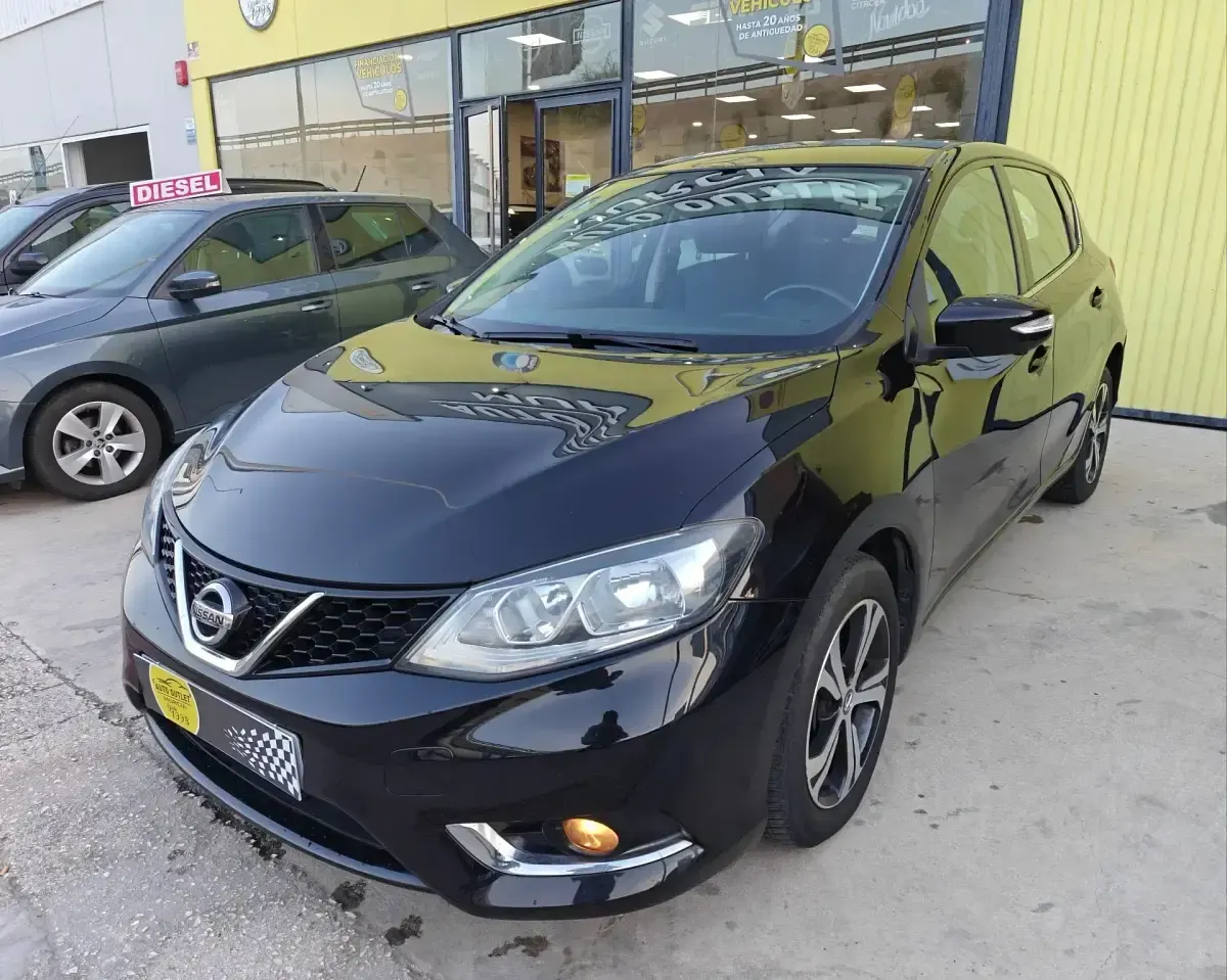 Usado Nissan Pulsar N-Connecta 110 CV (80 kW) 2018 Negro Utilitario
